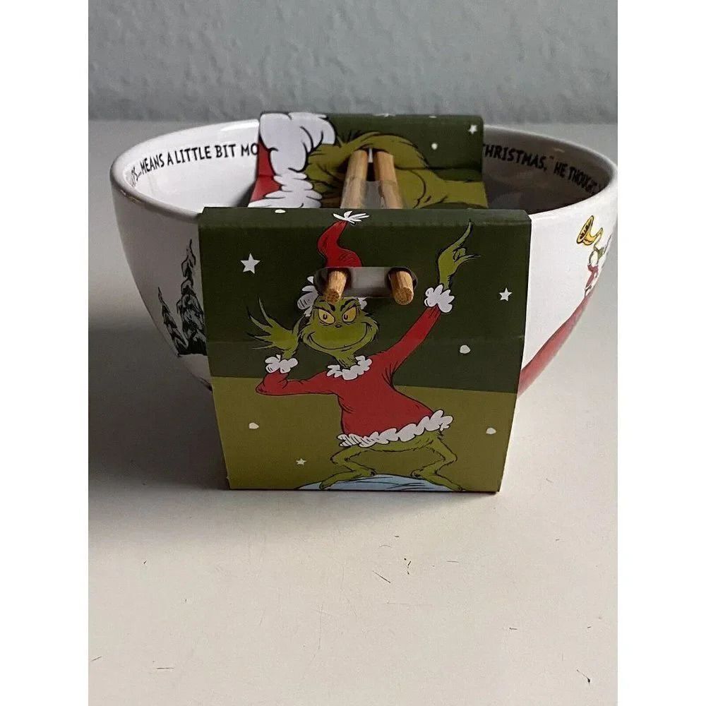 Dr Seuss The Grinch and Max Christmas RAMEN Noodle BOWL With Wood Chopsticks NEW - Picture 6 of 7